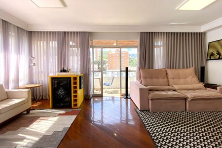 Apartamento à venda com 140m², 3 quartos e 2 vagasSala