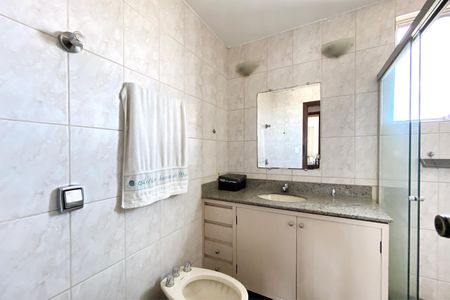 Apartamento à venda com 140m², 3 quartos e 2 vagasBanheiro