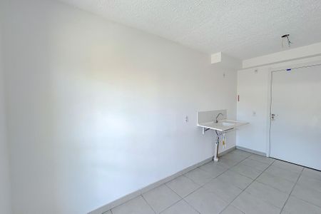 Sala de apartamento para alugar com 1 quarto, 28m² em Guaiauna, São Paulo