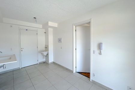 Sala de apartamento para alugar com 1 quarto, 28m² em Guaiauna, São Paulo