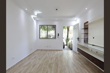 Sala de casa de condomínio para alugar com 2 quartos, 105m² em Rio Pequeno, São Paulo