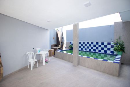 Casa à venda com 120m², 3 quartos e 2 vagasPiscina
