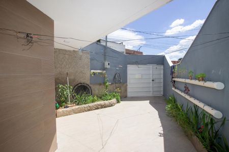 Casa à venda com 120m², 3 quartos e 2 vagasGaragem