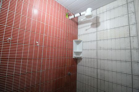 Banheiro de kitnet/studio para alugar com 1 quarto, 28m² em Recreio, Rio de Janeiro