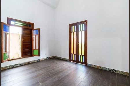 Casa à venda com 3 quartos, 166m² em Parque Sinai, Santana de Parnaíba