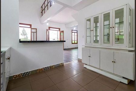 Casa à venda com 3 quartos, 166m² em Parque Sinai, Santana de Parnaíba