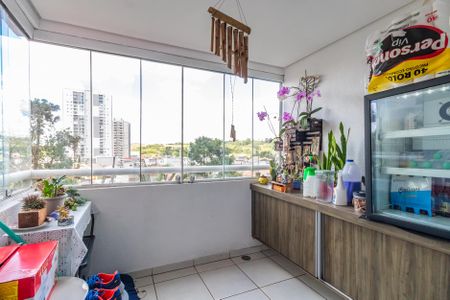 Sala de apartamento à venda com 3 quartos, 79m² em Jardim Iracema, Barueri