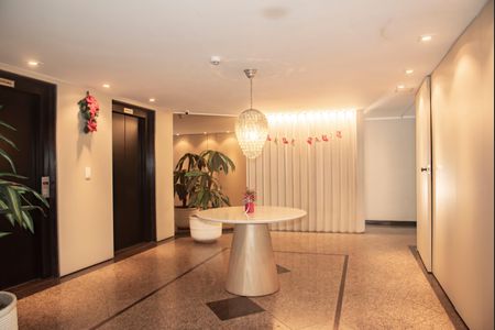 Apartamento à venda com 72m², 3 quartos e 2 vagasHall social