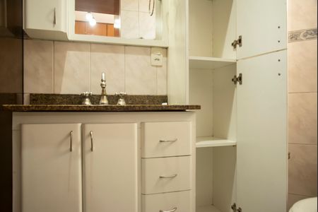 Apartamento à venda com 72m², 3 quartos e 2 vagasBanheiro da Suíte
