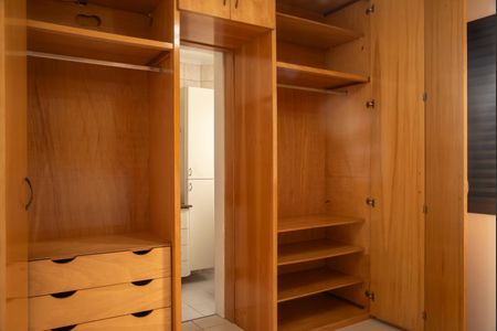 Apartamento à venda com 72m², 3 quartos e 2 vagasSuíte