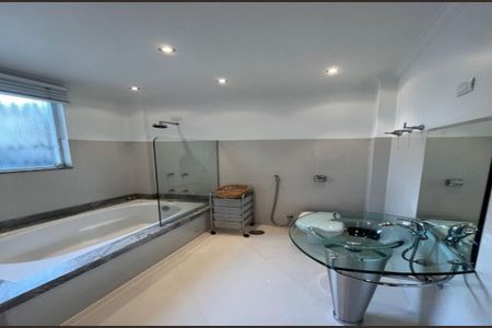 Apartamento para alugar com 4 quartos, 298m² em República, São Paulo