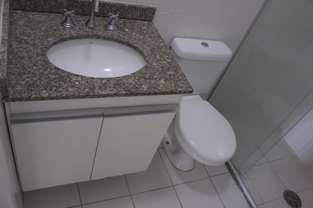 Apartamento para alugar com 75m², 3 quartos e 2 vagasBanheiro social 