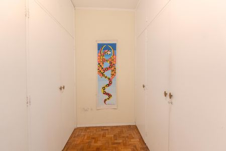 Apartamento à venda com 139m², 2 quartos e 2 vagas Apartamento à venda com 139m², 2 quartos e 2 vagasCloset da suíte 1