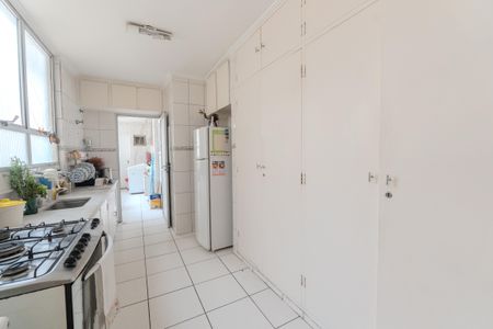 Apartamento à venda com 139m², 2 quartos e 2 vagas Apartamento à venda com 139m², 2 quartos e 2 vagasCozinha
