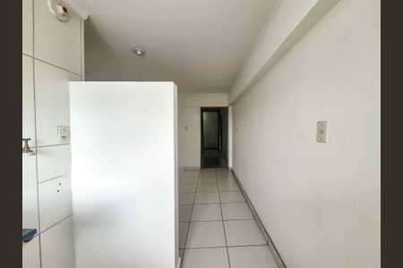 Cozinha de kitnet/studio para alugar com 1 quarto, 35m² em Vila Dalva, São Paulo