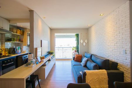 Sala de apartamento à venda com 2 quartos, 64m² em Campestre, Santo André