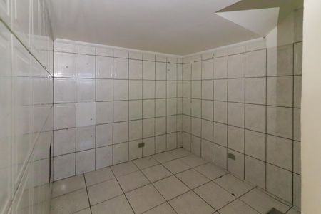 Cozinha de apartamento para alugar com 2 quartos, 43m² em Vila Dalva, São Paulo
