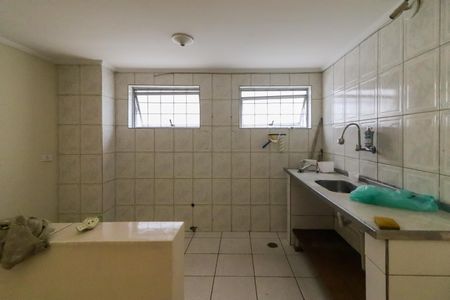 Cozinha de apartamento para alugar com 2 quartos, 43m² em Vila Dalva, São Paulo