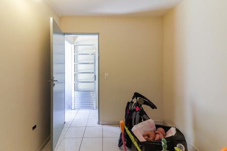 Quarto 1 de apartamento para alugar com 2 quartos, 43m² em Vila Dalva, São Paulo