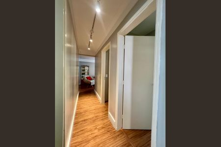 Apartamento à venda com 70m², 3 quartos e 2 vagasCorredor