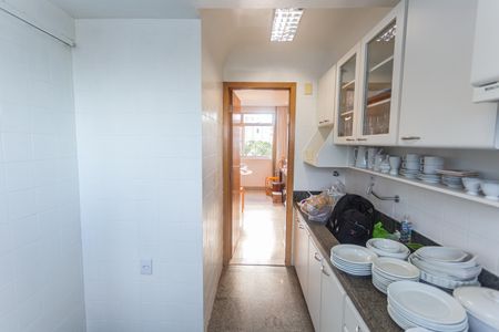 Apartamento para alugar com 110m², 2 quartos e 2 vagasCozinha