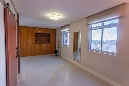 Suíte de apartamento para alugar com 2 quartos, 110m² em Santo Antônio, Belo Horizonte
