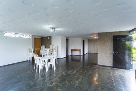 Apartamento para alugar com 110m², 2 quartos e 2 vagasÁrea comum - Salão de festas