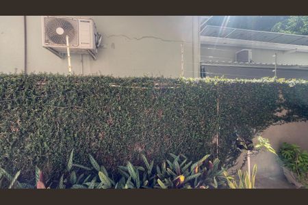 Casa à venda com 242m², 3 quartos e 2 vagas