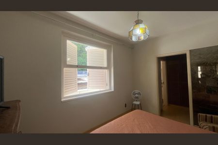 Casa à venda com 242m², 3 quartos e 2 vagas