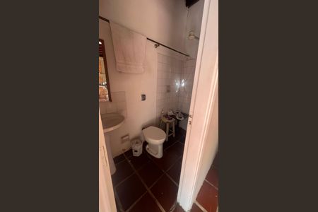 Casa à venda com 242m², 3 quartos e 2 vagas