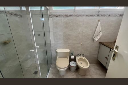 Casa à venda com 242m², 3 quartos e 2 vagas