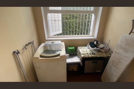 Casa à venda com 242m², 3 quartos e 2 vagas