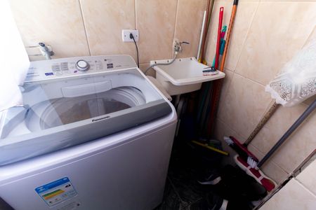 Área de Serviço de apartamento para alugar com 2 quartos, 45m² em Fazenda da Juta, São Paulo