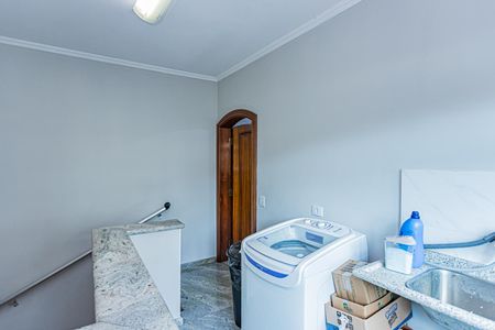 Casa para alugar com 450m², 4 quartos e 8 vagasÁrea de serviço 1