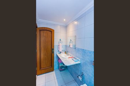 Casa para alugar com 450m², 4 quartos e 8 vagasBanheiro suite 1