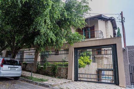 Casa para alugar com 450m², 4 quartos e 8 vagasFachada