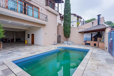 Casa para alugar com 450m², 4 quartos e 8 vagasPiscina e churrasqueira