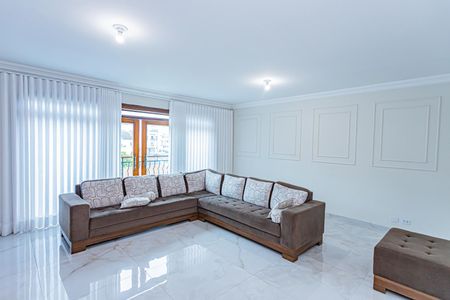 Casa para alugar com 450m², 4 quartos e 8 vagasSala de estar