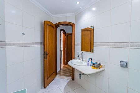 Casa para alugar com 450m², 4 quartos e 8 vagasBanheiro suite 4