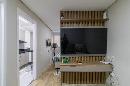 Sala de apartamento para alugar com 1 quarto, 27m² em Conjunto Residencial José Bonifácio, São Paulo