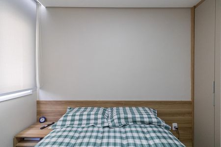 Quarto de apartamento para alugar com 1 quarto, 27m² em Conjunto Residencial José Bonifácio, São Paulo