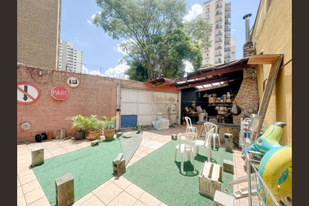 Casa para alugar com 163m², 2 quartos e 3 vagas Casa para alugar com 163m², 2 quartos e 3 vagasQuintal