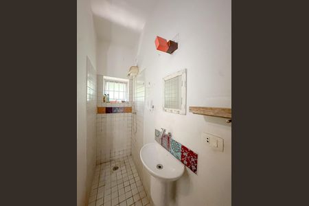 Casa para alugar com 163m², 2 quartos e 3 vagas Casa para alugar com 163m², 2 quartos e 3 vagasBanheiro Suíte 2