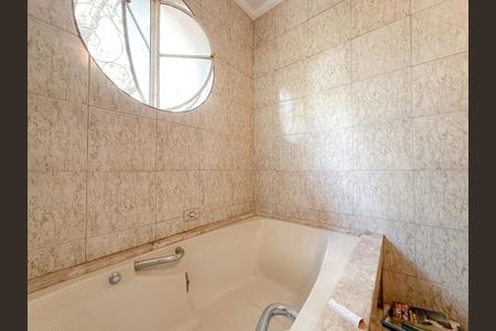 Casa para alugar com 163m², 2 quartos e 3 vagas Casa para alugar com 163m², 2 quartos e 3 vagasBanheiro Suíte 1