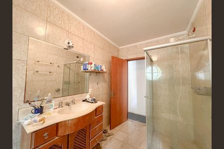 Casa para alugar com 163m², 2 quartos e 3 vagas Casa para alugar com 163m², 2 quartos e 3 vagasBanheiro Suíte 1