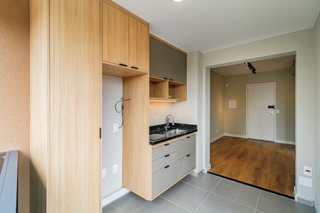 Cozinha de apartamento para alugar com 1 quarto, 33m² em Butantã, São Paulo