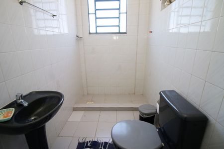 Casa para alugar com 251m², 4 quartos e 1 vagaBanheiro 1