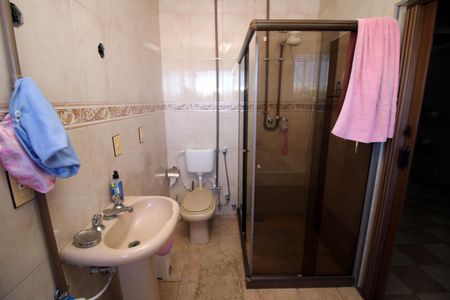 Casa para alugar com 251m², 4 quartos e 1 vagaBanheiro da Suíte 1