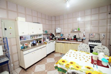 Casa para alugar com 251m², 4 quartos e 1 vagaCozinha