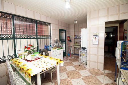 Casa para alugar com 251m², 4 quartos e 1 vagaCozinha